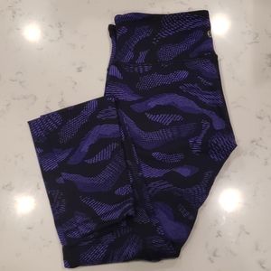 Lululemon purple/black 28in leggings